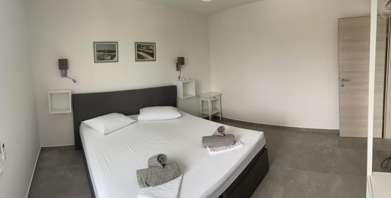 Sandra Apartments Makarska Exterior photo